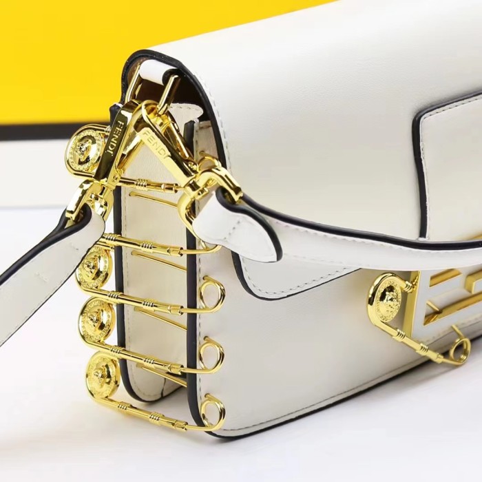 Fendi68004JQE002