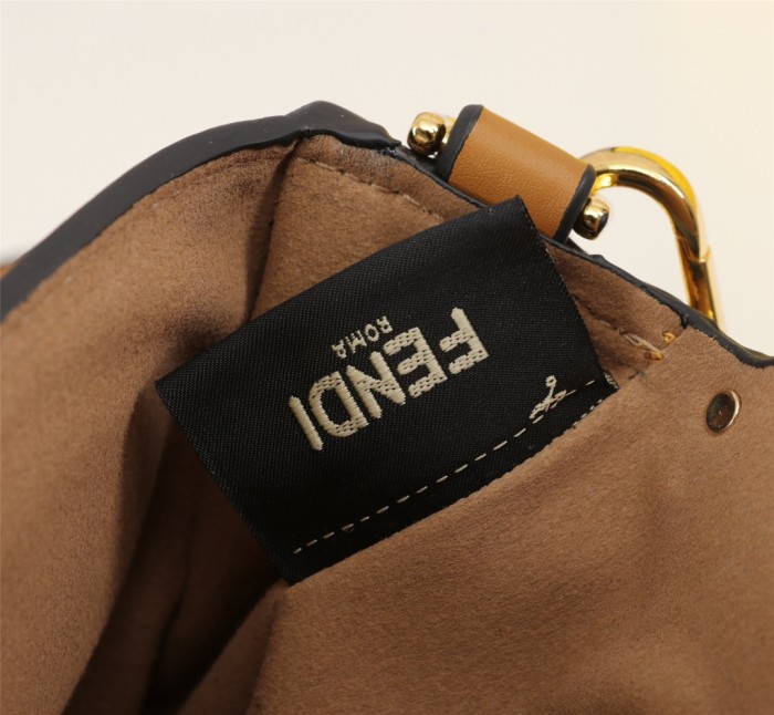 Fendi80012JQE022