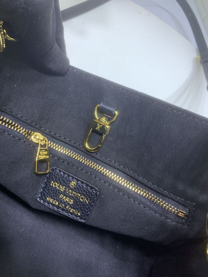 Louis Vuitton ONTHEGO PM