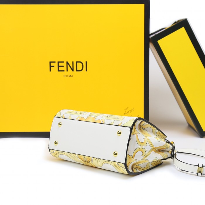 Fendi009JQE052