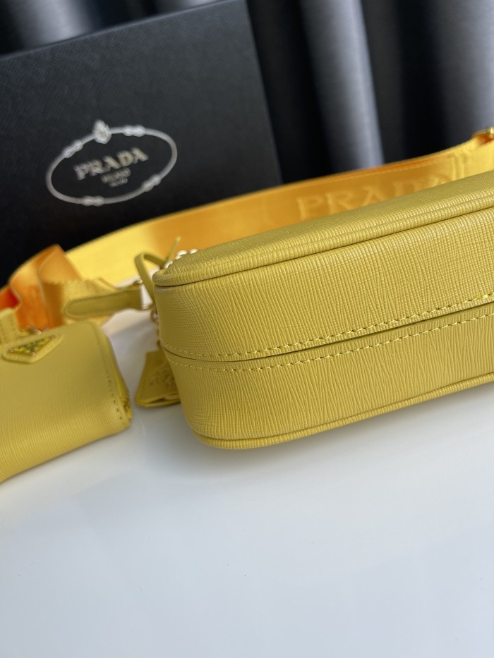 Prada Re-Edition 2005 Saffiano leather bag