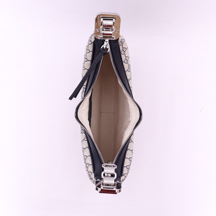 Gucci702823smile002