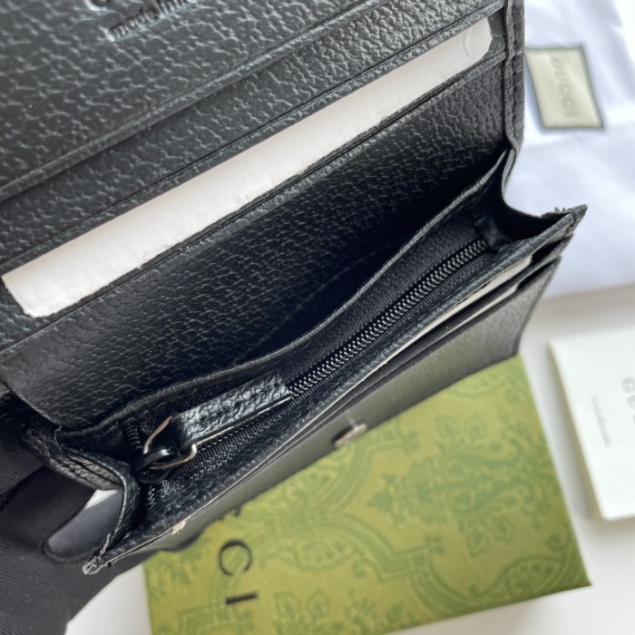 Gucci621887LM06