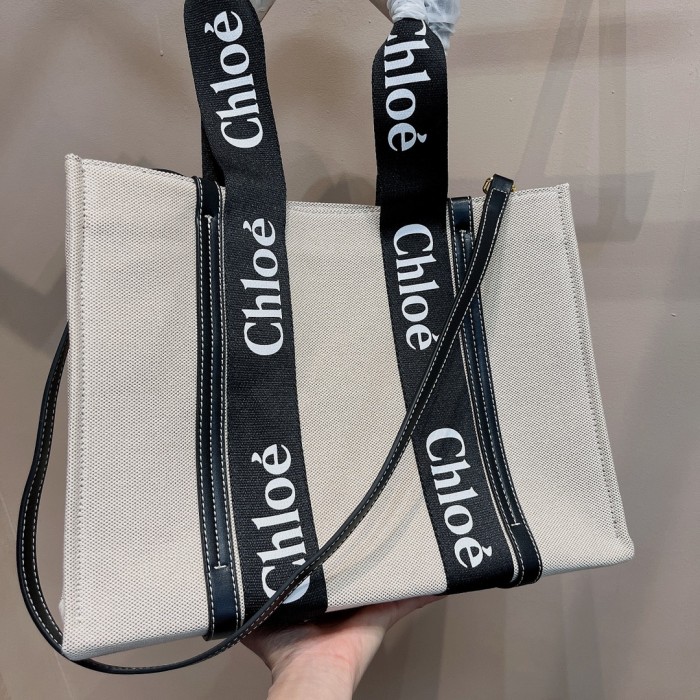 Chloe002LM501
