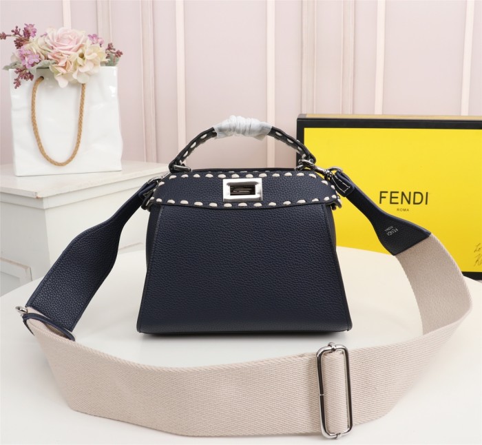 Fendi1120JQE042