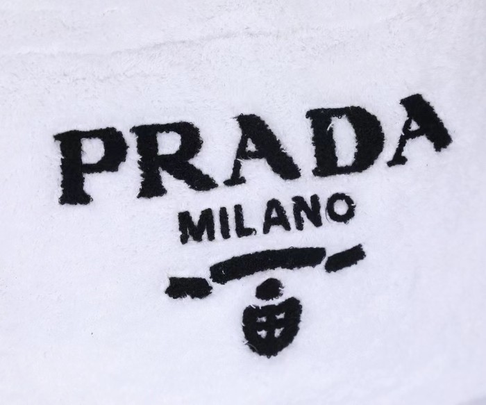 Prada001MQ051