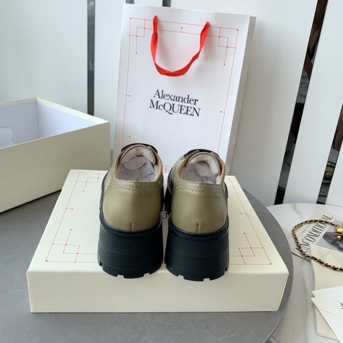 Alexander MCQueen shoes Low-top fluff inside 001