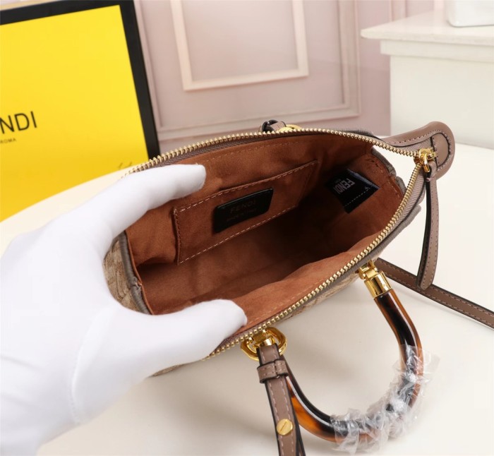 Fendi8839JQE051