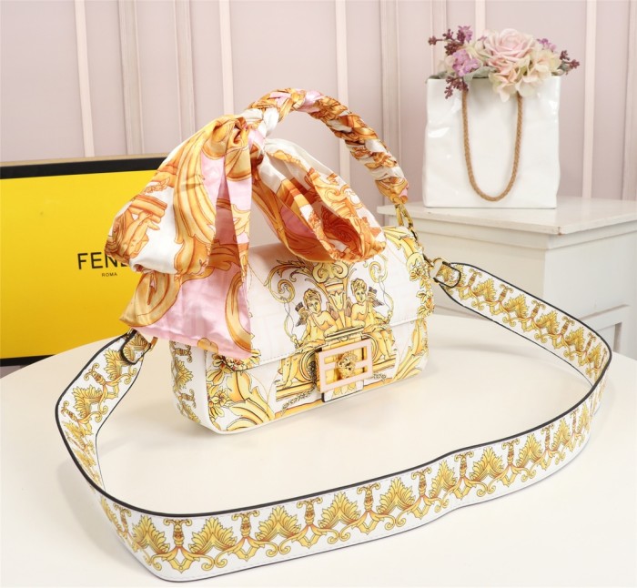 FendiF0650JQE082