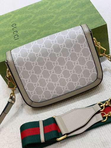 GUCCI 658574