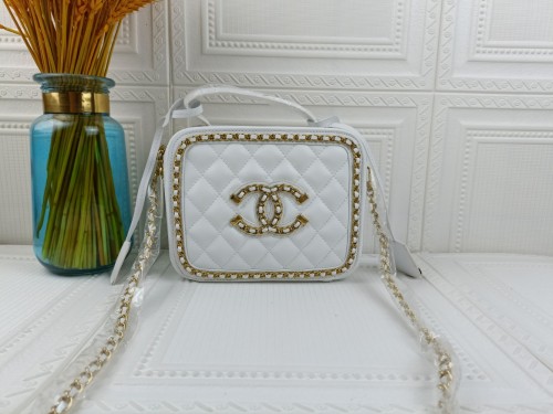 chanel228largePYD032