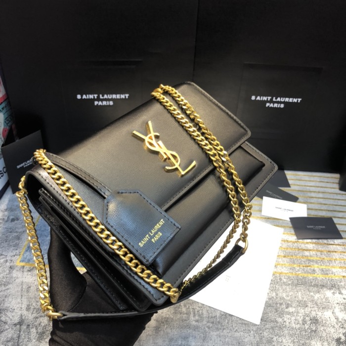 YSL SUNSET MEDIUM CHAIN BAG IN SMOOTH LEATHER