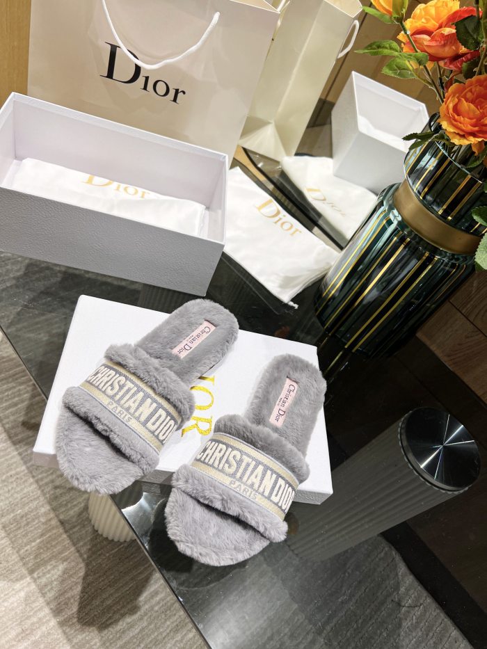 Dior shoes Plush slippers Embroidered logo CD001