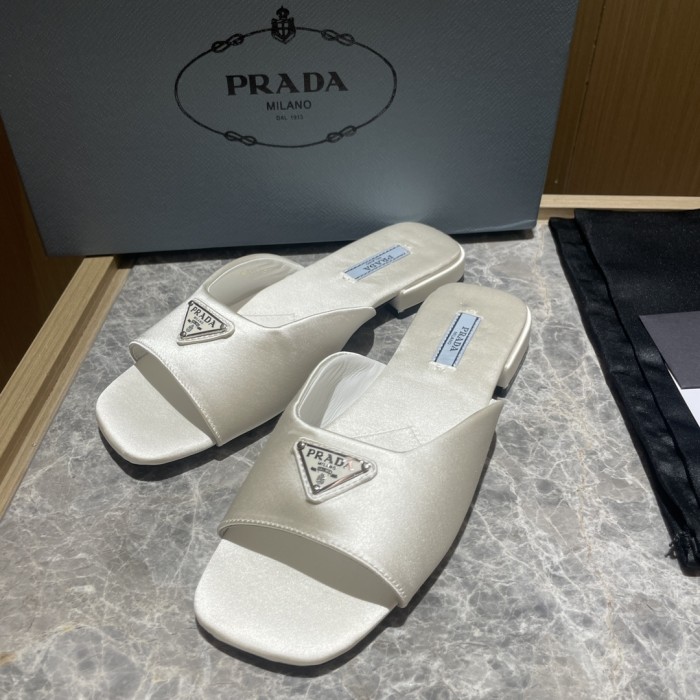 Prada shoes flat bottom 1.5CM sandal 005