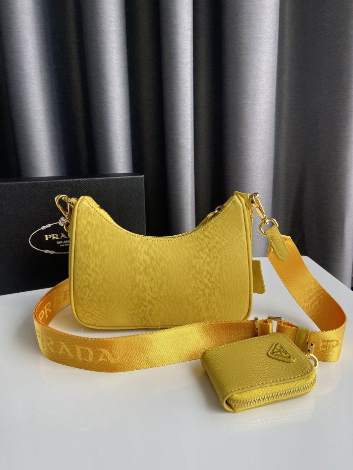 Prada Re-Edition 2005 Saffiano leather bag