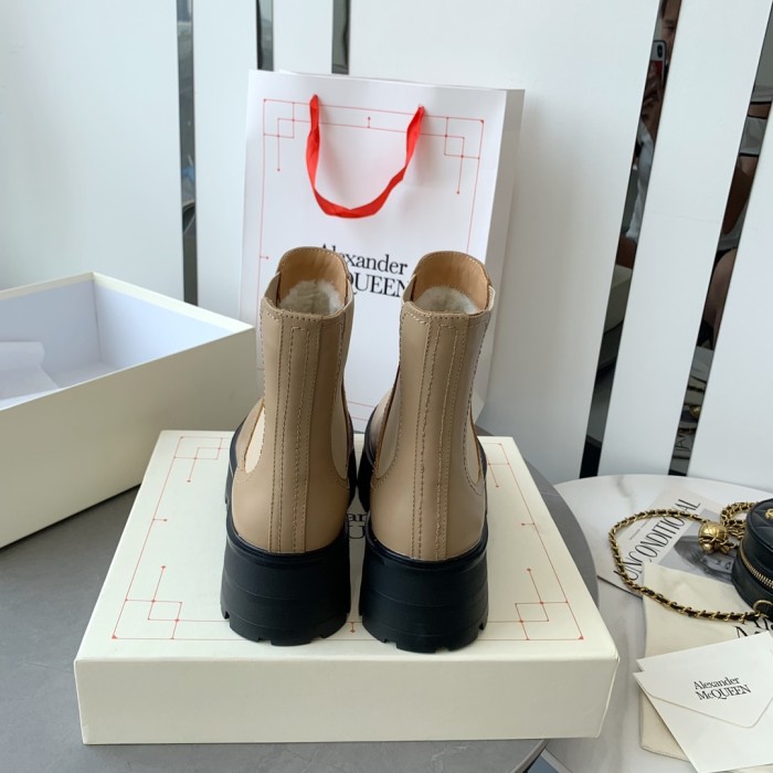 Alexander MCQueen shoes fluff inside high-top no shoelace 001
