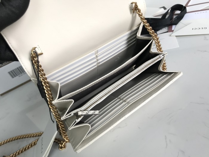 Gucci474575smile071