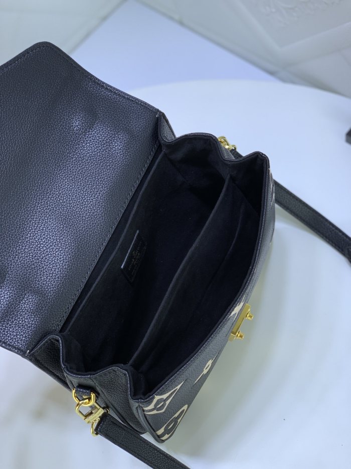 Louis Vuitton POCHETTE MÉTIS