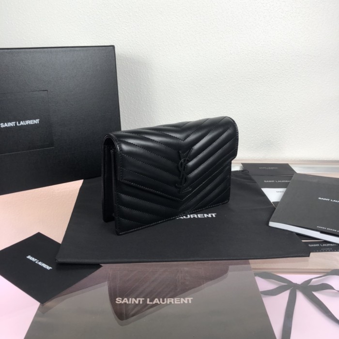 YSL CASSANDRE SAINT LAURENT MATELASSÉ ENVELOPE CHAIN WALLET IN SMOOTH LEATHER