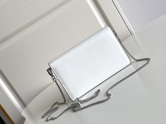 Prada1BD307 22PJ551