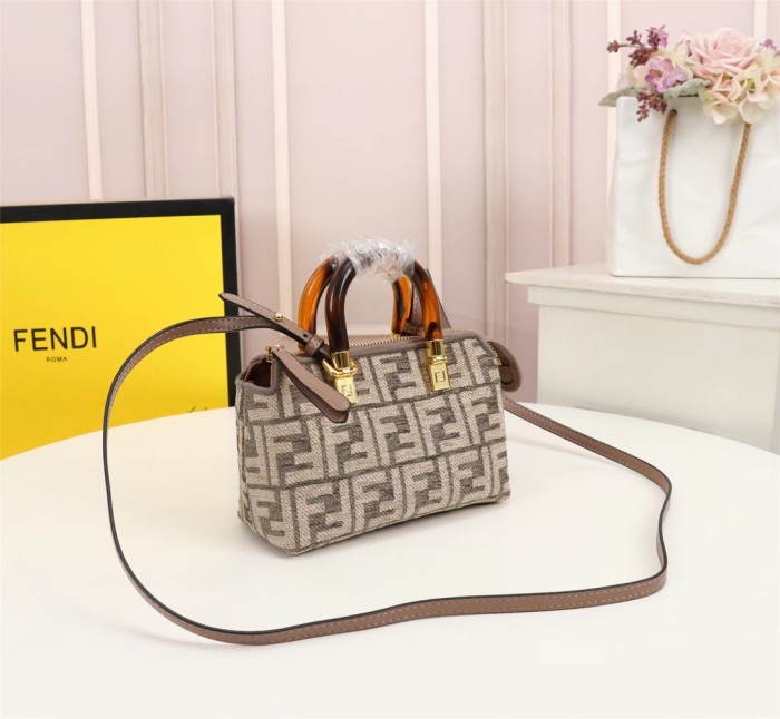 Fendi8839JQE051