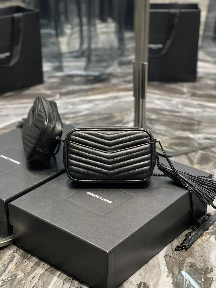 YSL585040LL521