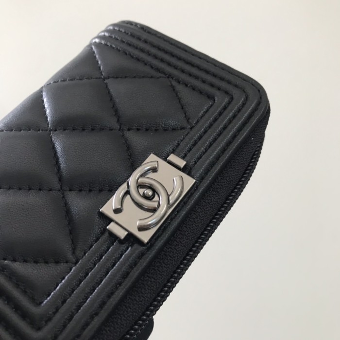 CHANEL BOY CHANEL ZIPPED COIN PURSE