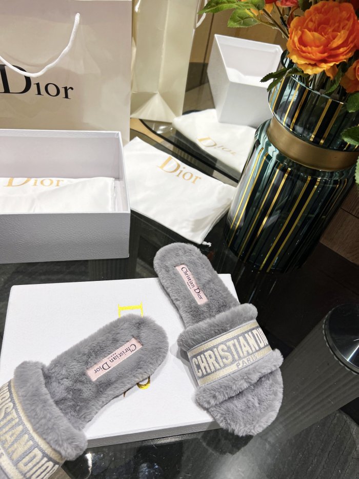 Dior shoes Plush slippers Embroidered logo CD001