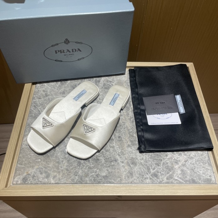 Prada shoes flat bottom 1.5CM sandal 005