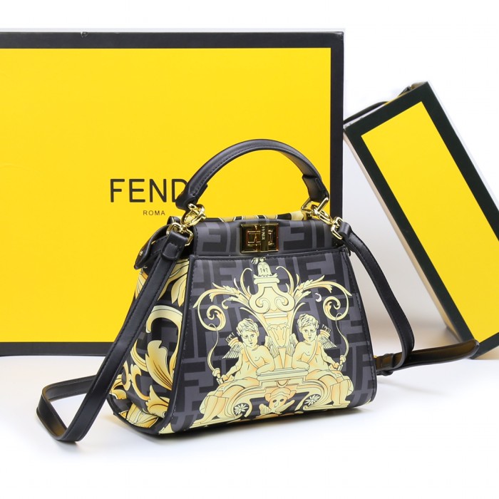 Fendi009JQE052