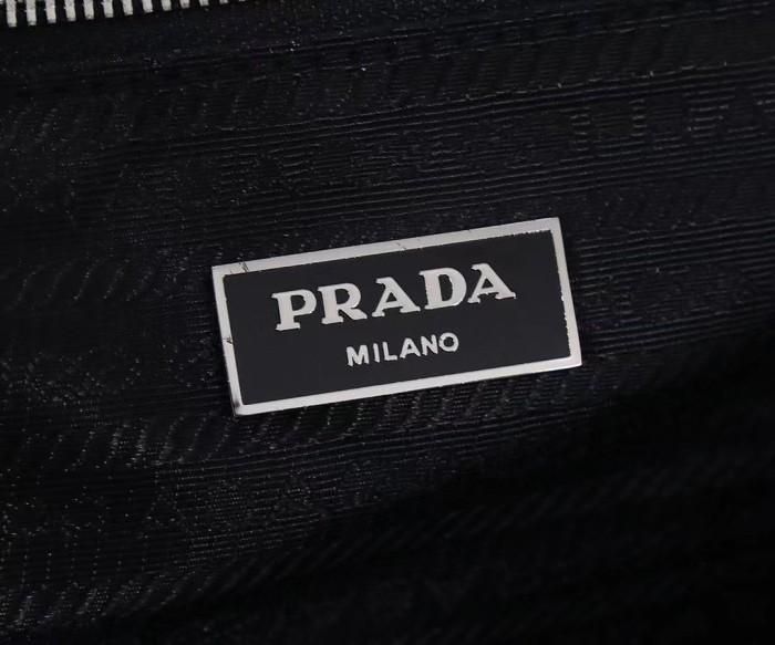 Prada001MQ051