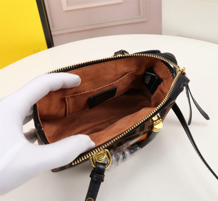 Fendi8839JQE051