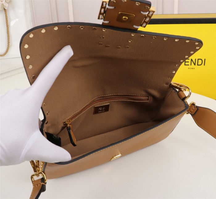 Fendi80012JQE022
