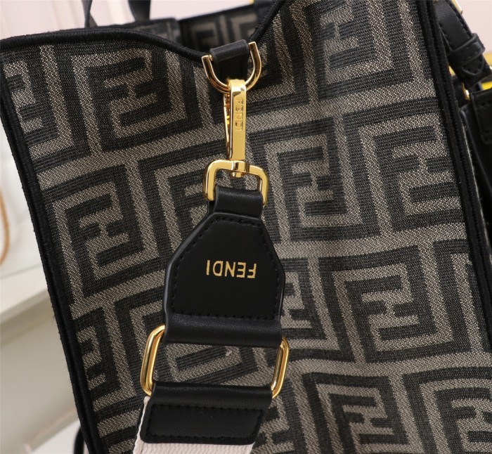 Fendi2015JQE052