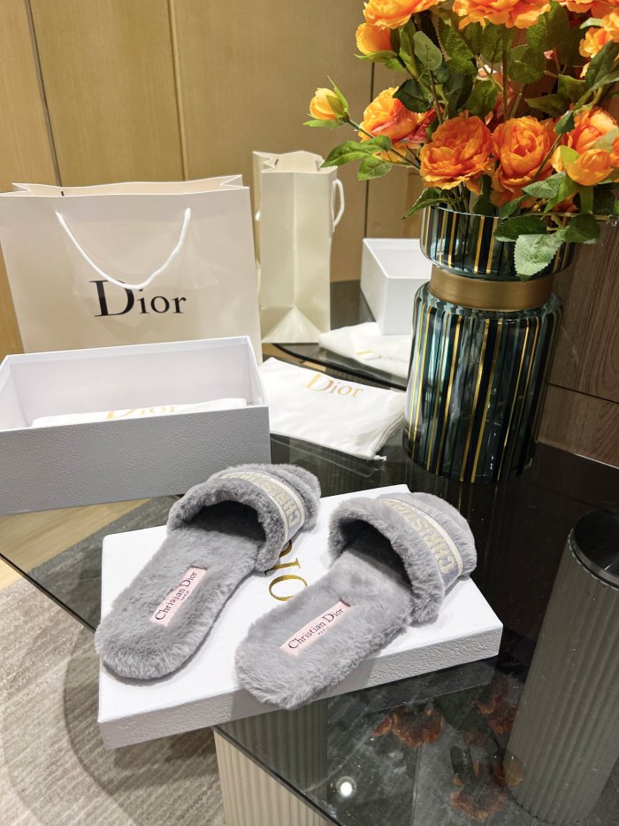 Dior shoes Plush slippers Embroidered logo CD001