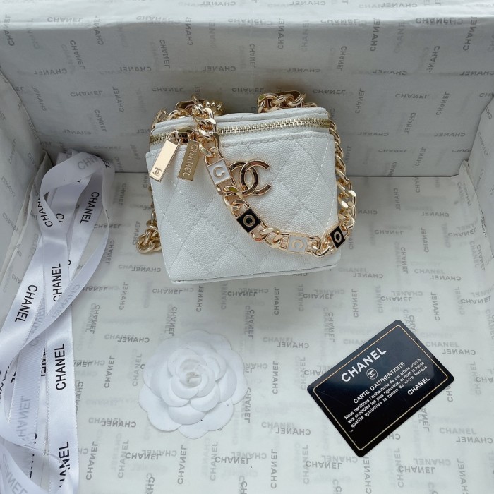 chanel1037PYD561
