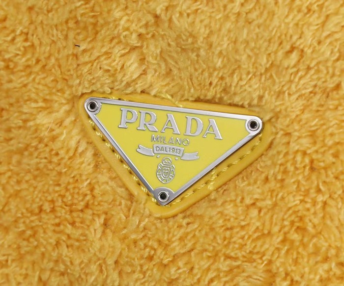 Prada001MQ051