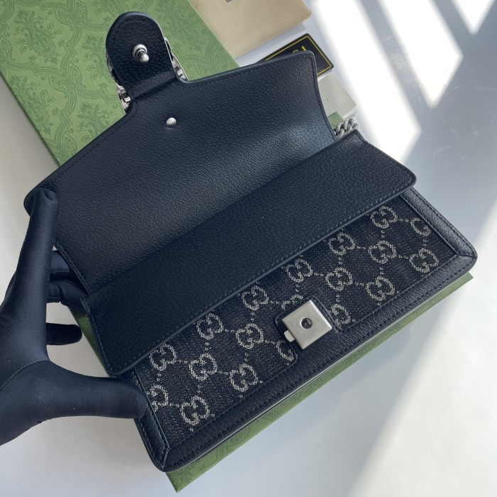 Gucci499623LM031