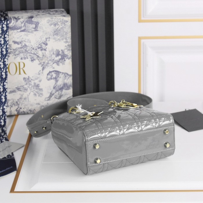 Dior2026XB081