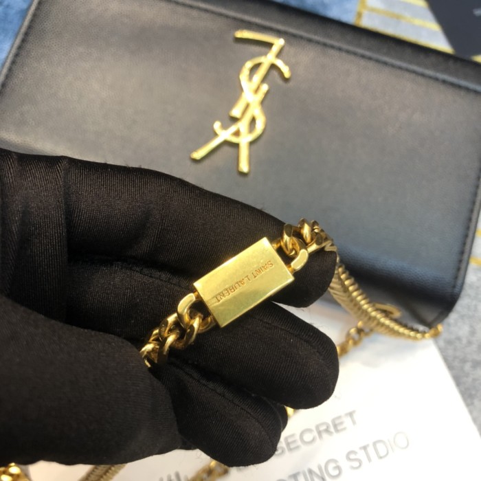 YSL KATE MEDIUM CHAIN BAG WITH TASSEL IN GRAINED LEATHER