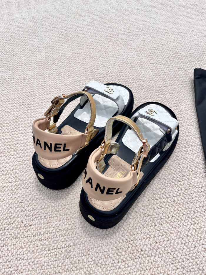 Chanel 糖果色凉鞋052