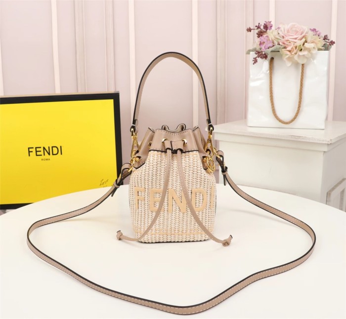 Fendi8801JQE051
