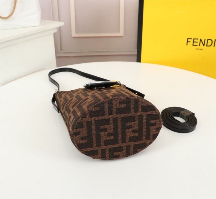 Fendi2010JQE071