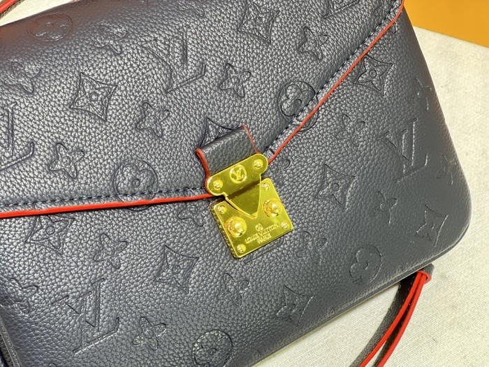 Louis Vuitton POCHETTE MÉTIS