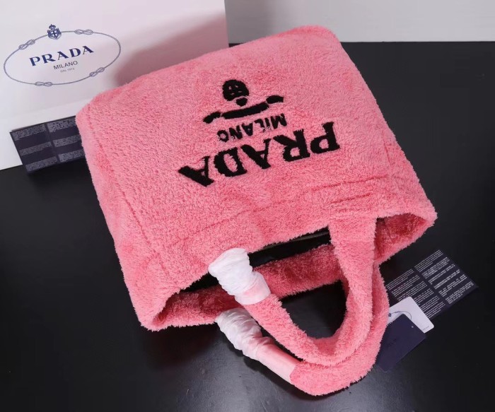 Prada001MQ051