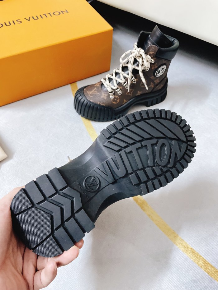 Louis Vuitton shoes RUBY FLAT RANGER LV009