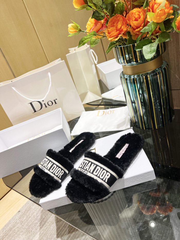 Dior shoes Plush slippers Embroidered logo CD001