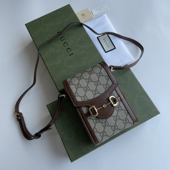 Gucci625615LM011