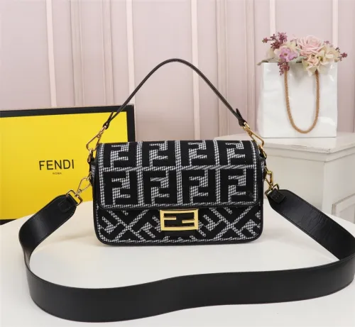 Fendi8816JQE002