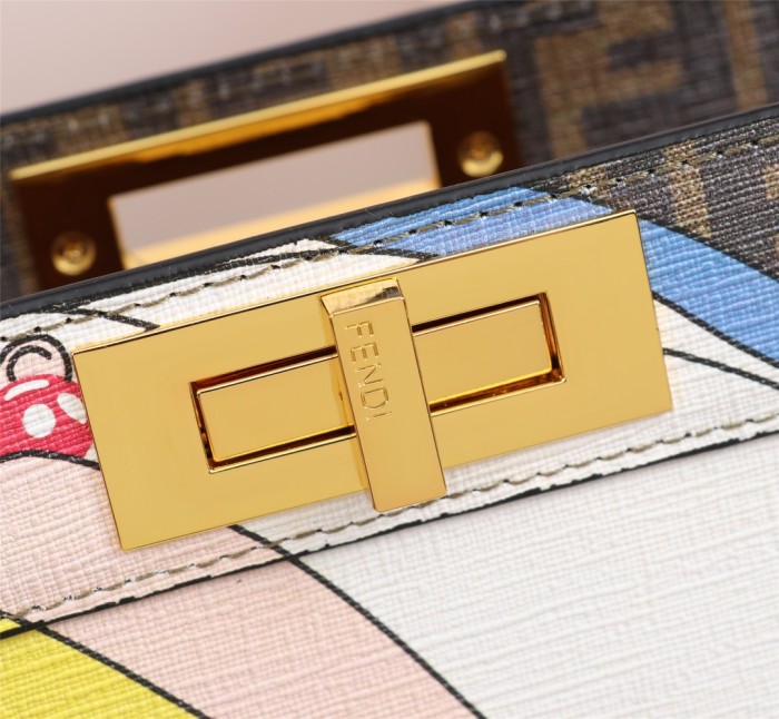 Fendi006JQE012